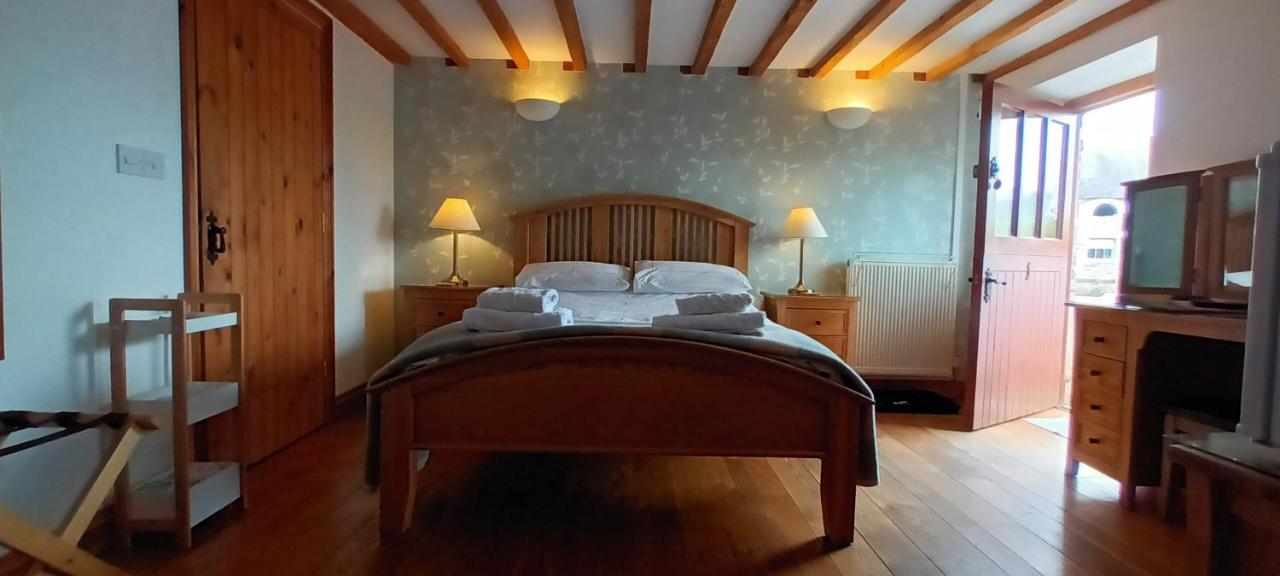 Henllys Estate B And B Llandovery Extérieur photo