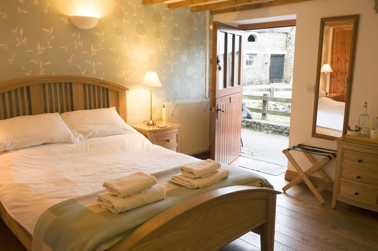Henllys Estate B And B Llandovery Extérieur photo